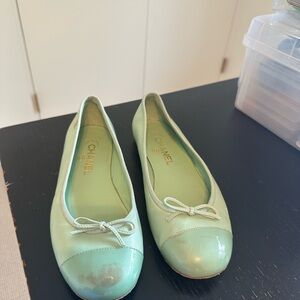CHANEL Pale Mint Green Leather Cap-Toe Ballet Flats